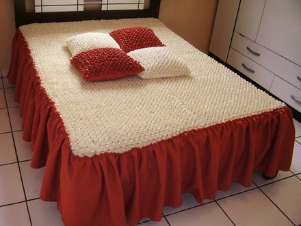 Colcha para cama de casal Fuxico Invertido