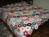 Colcha de casal de FLORES DE CROCHE FUXICO